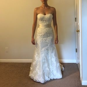 Wedding dress